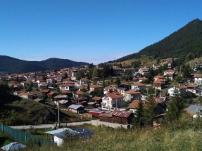 Rhodope Mountains Eco-Hike: Ravnogor Village & Bekovi Rocks from Plovdiv